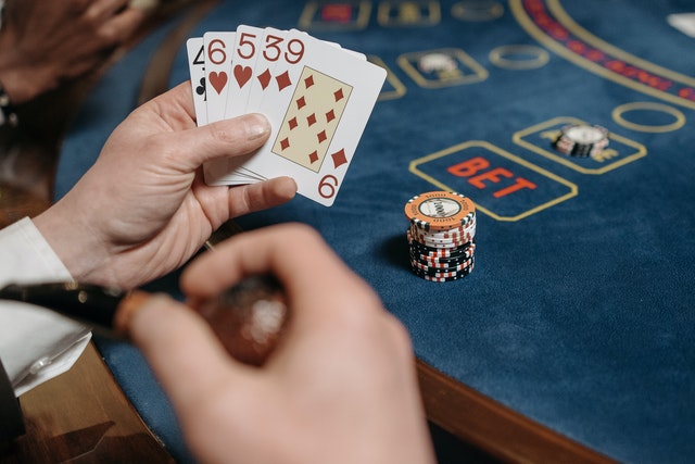 How Online Slot Gambling Helps In Earning Real Money?
